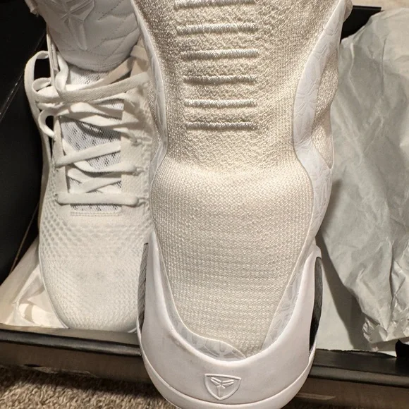 Kobe Halo Signature White high top Sneakers NEW SIZE 13 - Picture 8 of 10